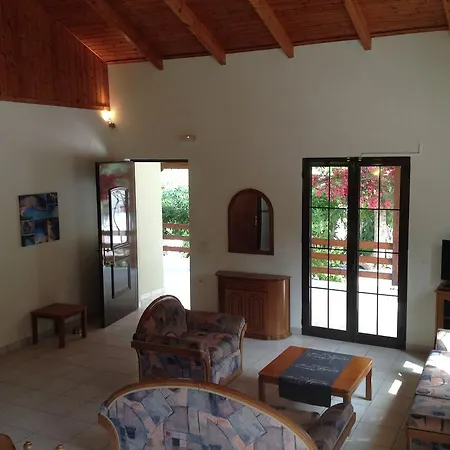 Semesterbostad Bungalow Gialova