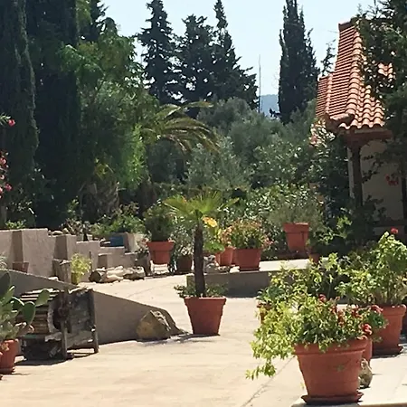 Bungalow Gialova